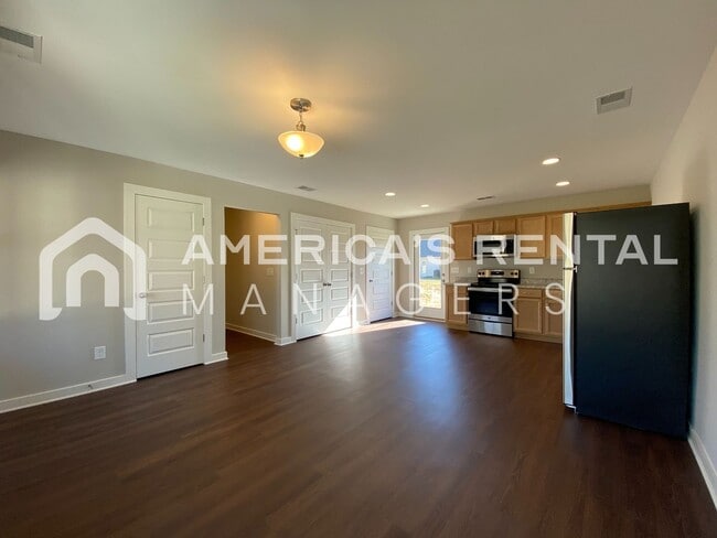 Building Photo - MOVE IN SPECIAL!!! - Wonderful Home for Rent in Talladega, AL... Available to View Now!!! - Sign ...