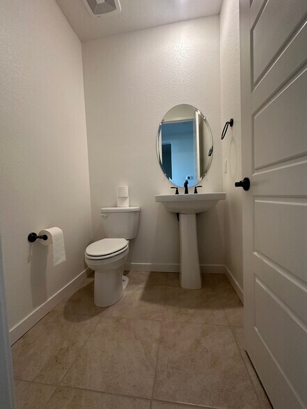 Building Photo - 5481 Dunnigan Hills Ln