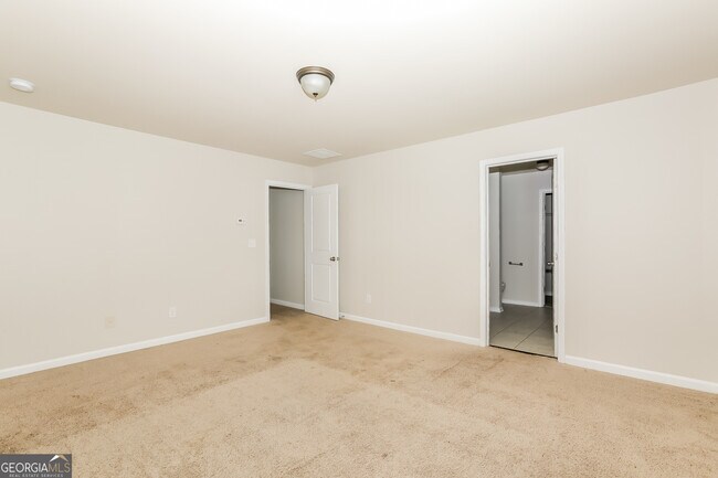 Building Photo - 694 Independence Ave