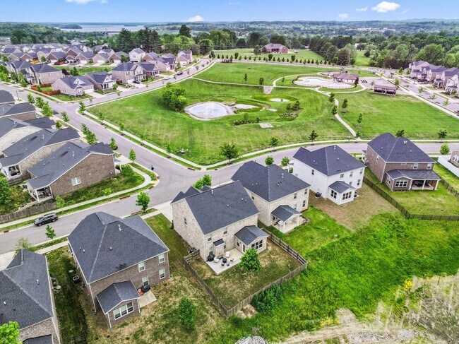 Building Photo - **LIKE-NEW UPGRADED HOME WITH FENCED YARD ...