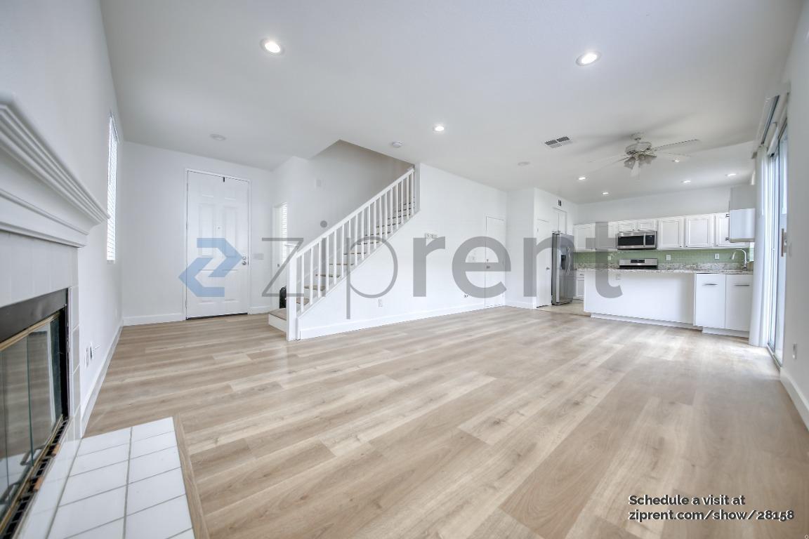 Building Photo - 17 Armory Pl