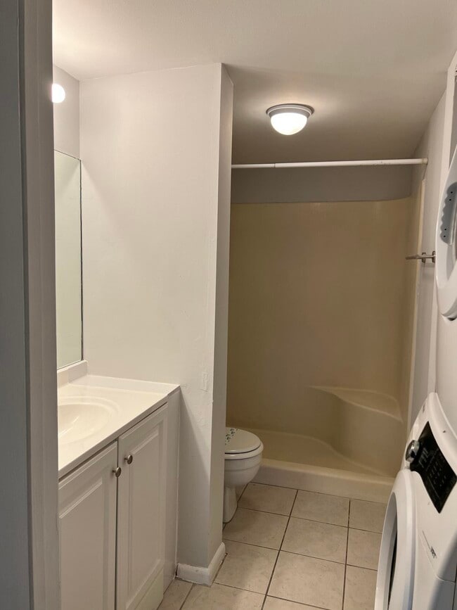 Building Photo - 7149 Golf Colony Ct