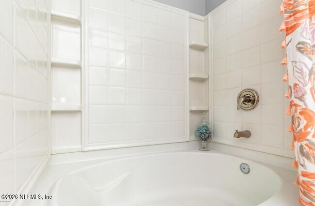 Building Photo - 2557 Reagan Lakes Ln
