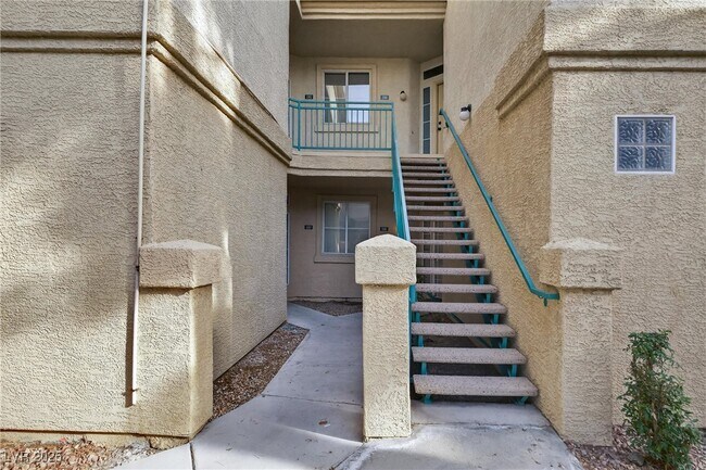 Building Photo - 5155 W Tropicana Ave