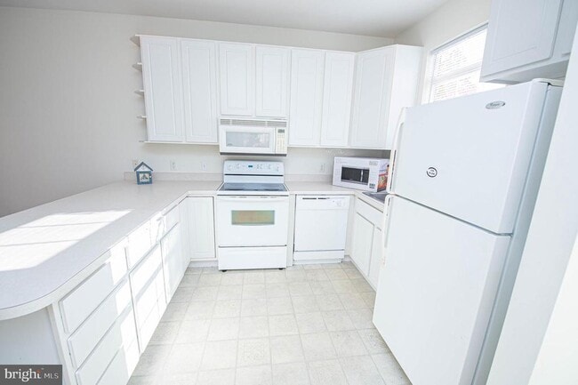 Building Photo - 38478 Ocean Blvd