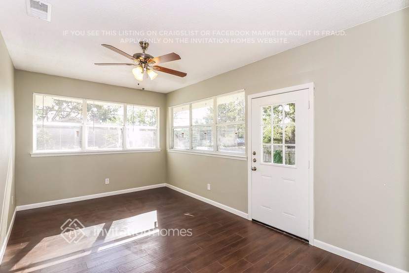 Building Photo - 713 Ridgewood Cir