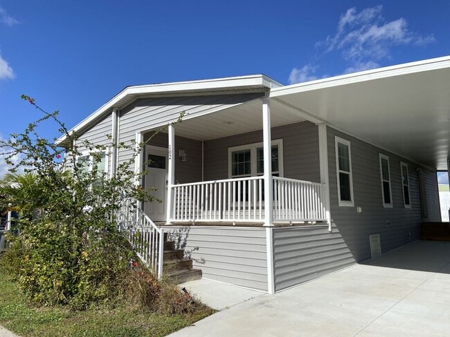 Building Photo - 102 Congress St