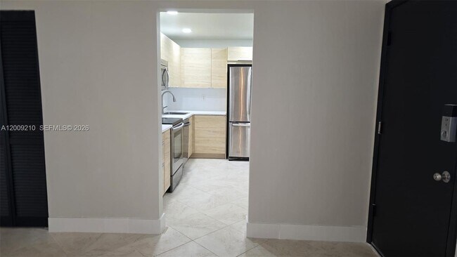 Building Photo - 250 Galen Dr