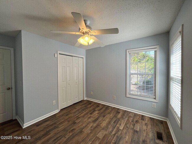 Building Photo - 205 Woodgreen Ln