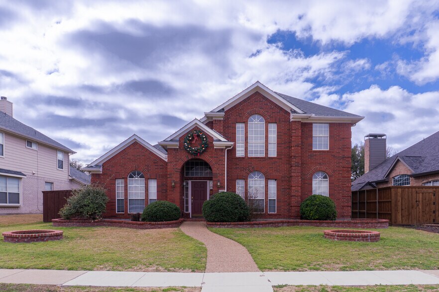 Building Photo - 4522 Oak Shores Dr