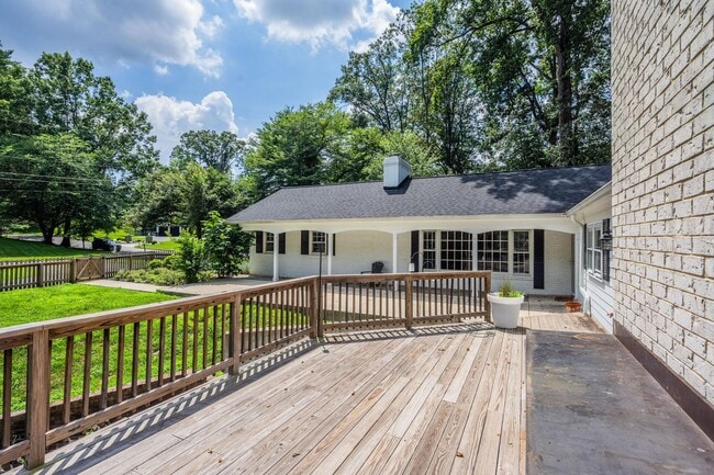 Building Photo - 7732 Canal Ct