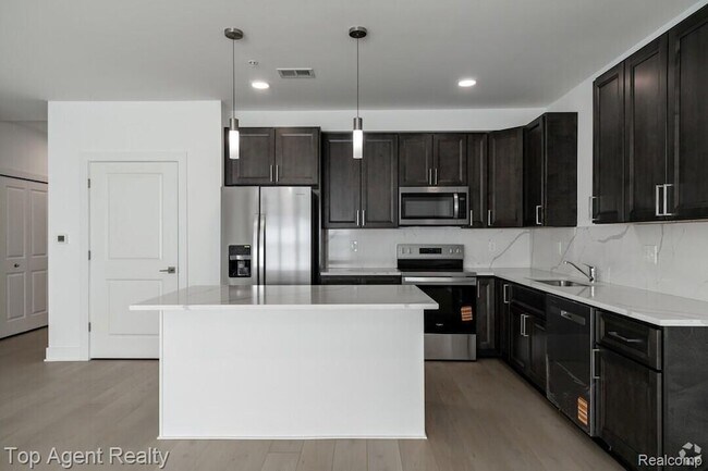 Building Photo - 31733 Gabby Ct