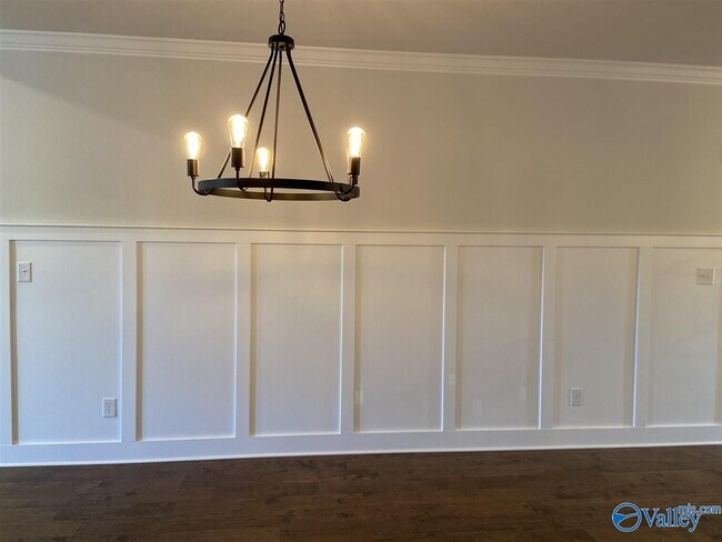 Building Photo - 440 Legend Oak Way SW