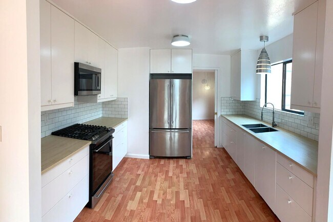 Building Photo - 16 Fairmount St