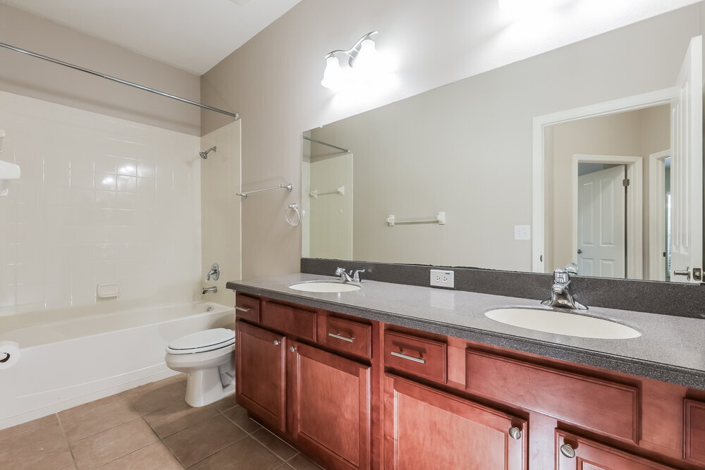 Building Photo - 433 Down Pine Dr