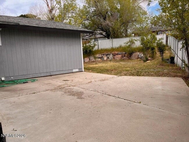 Building Photo - 940 Opalite Dr