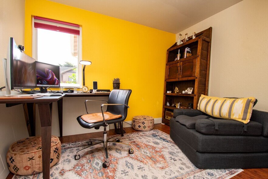 Building Photo - 40 Encina Ave