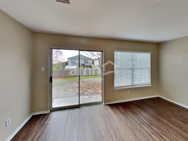 Building Photo - 11004 Monahan Park