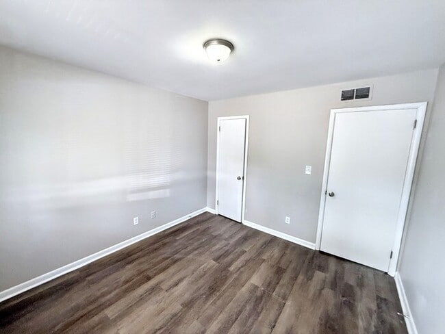 Building Photo - 7740 Rugby Ave