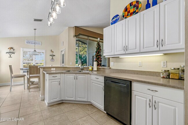 Building Photo - 6824 Amici Ct