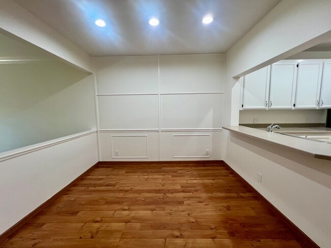 Building Photo - Stunning, spacious and large Milpitas cond...