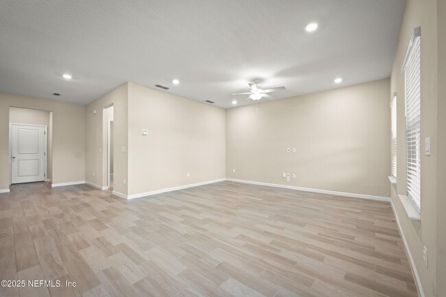 Building Photo - 2134 Major Oak St