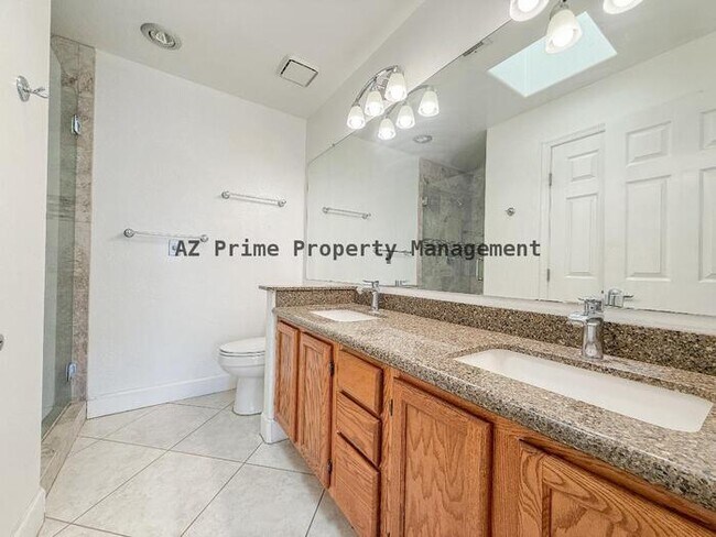 Building Photo - 4642 E Towne Ln