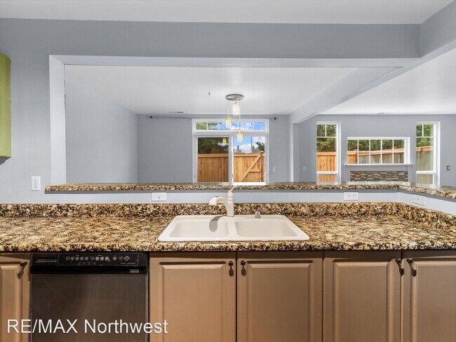 Building Photo - 3 br, 2.5 bath House - 6610 Millstone Ln S...