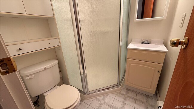 Building Photo - 540 Oak St