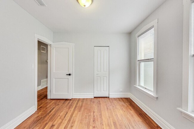 Building Photo - 4057 N Whipple St