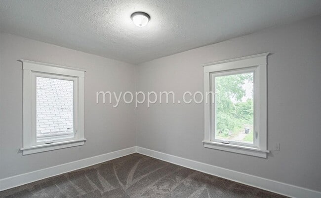 Building Photo - 1512 Binney St