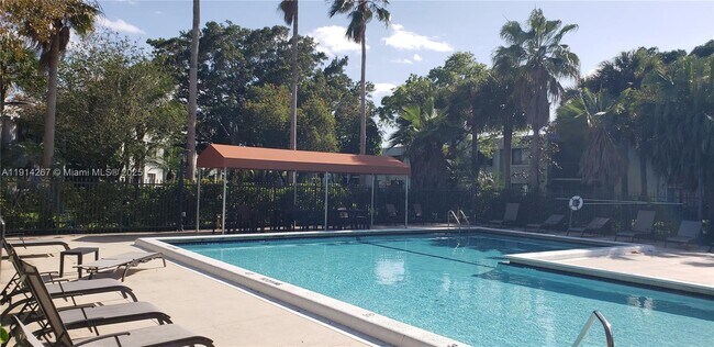 Building Photo - 16521 Blatt Blvd