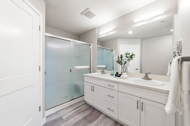 Building Photo - 375 Harbour Cove Dr