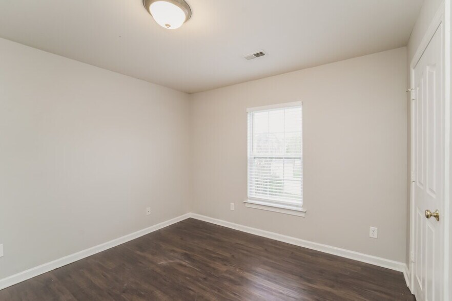 Building Photo - 15126 Callow Forest Dr