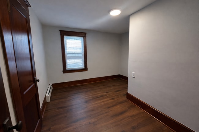 Building Photo - Large 4 bedroom home across from Franklyn Field.