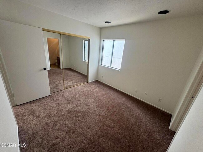 Building Photo - 12115 Valleyheart Dr