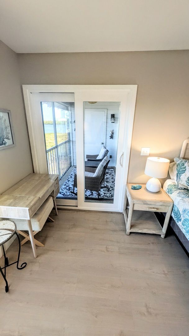 Building Photo - Seasonal/short term 2/2 vacation condo close to Anna Maria