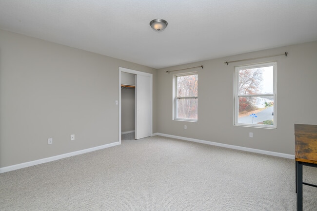 Building Photo - 3 Periwinkle Ln