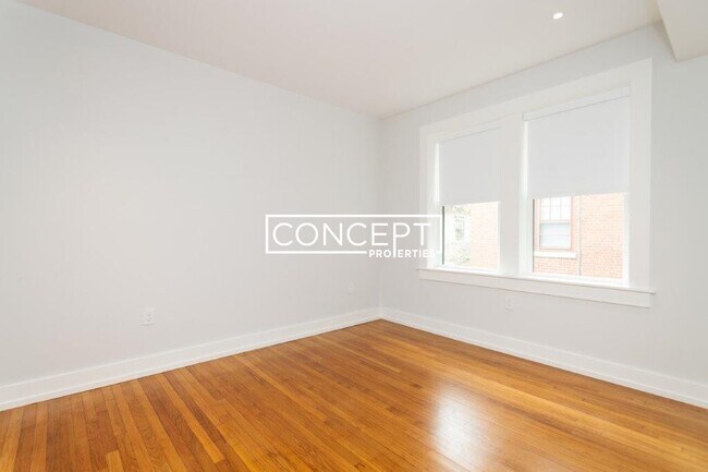 Building Photo - 17 Forest St