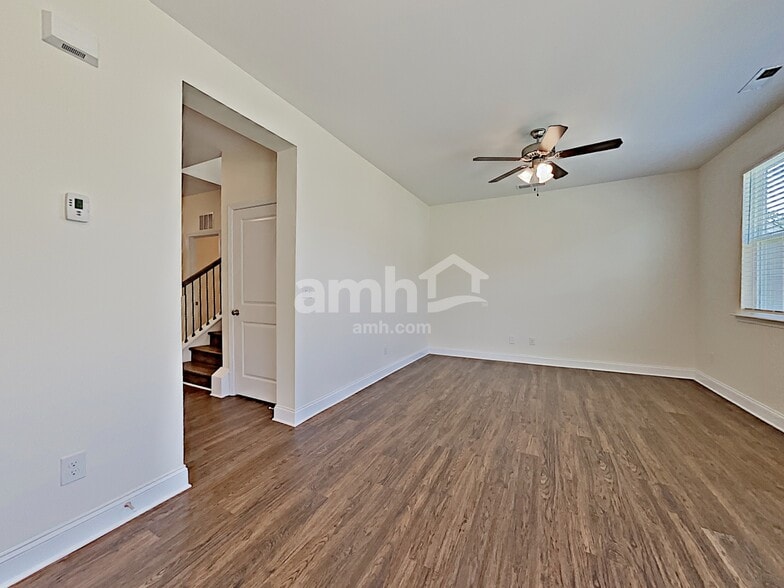 Building Photo - 118 White Ash Dr
