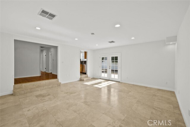 Building Photo - 8440 Oakdale Ave