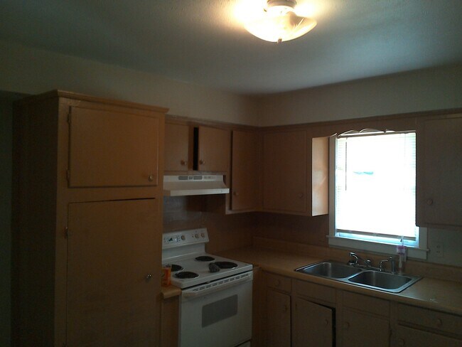 Building Photo - **UPCOMING**Total Electric** East Columbus, GA 3 Bedroom / 1 Bathroom Home for Rent***