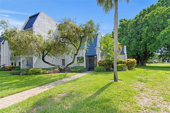Building Photo - 4469 Luxemburg Ct