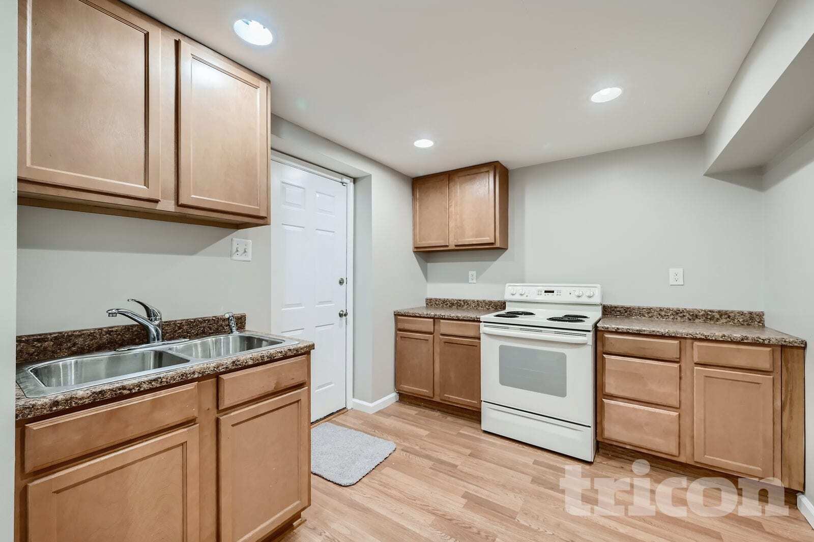 Building Photo - 4231 Greys Run Cir