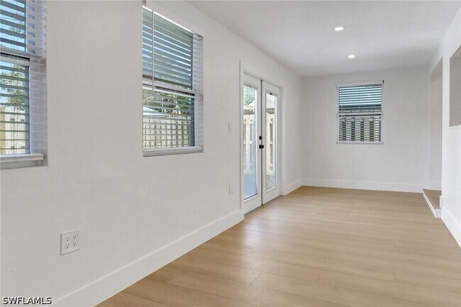 Building Photo - 4525 Fluvia Ave