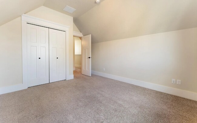 Building Photo - Beautiful 3 Bed 3 Bath home in the Heart of Eagle