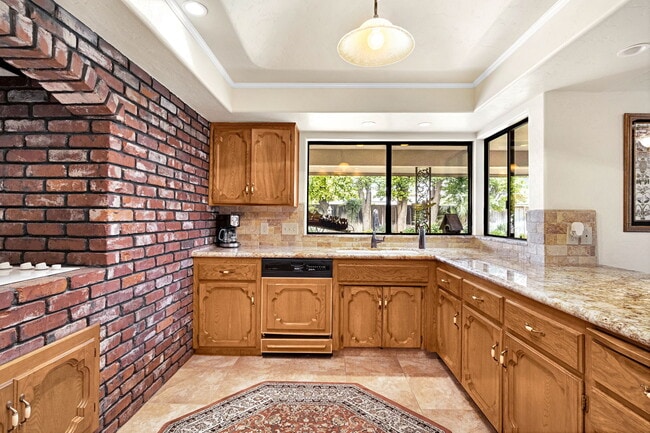 Building Photo - 1607 S Timmy Ave