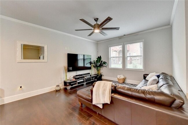 Building Photo - 2185 Mission View Dr NW