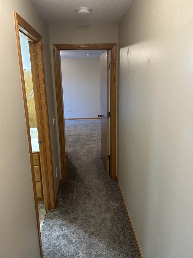 Building Photo - 1035 Petra Ct SW