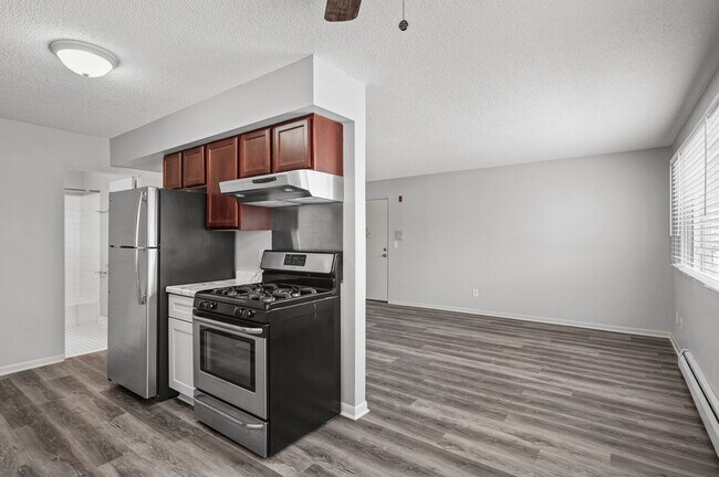 Building Photo - Rosco Apts-2720